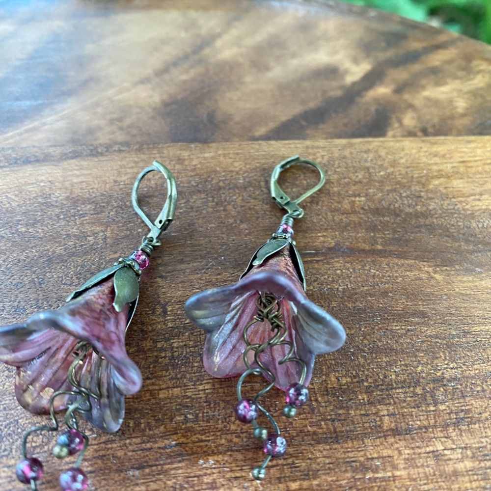 Vintage Lily-Style Earrings - 2 1/2" - Acrylic, Metal, Beads - Timeless Beauty - Picture 3 of 7